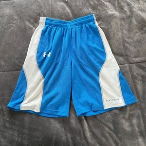 Under Armour Shorts Size: Youth Medium